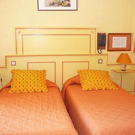 Hotel Du Fiacre Carpentras Dış mekan fotoğraf