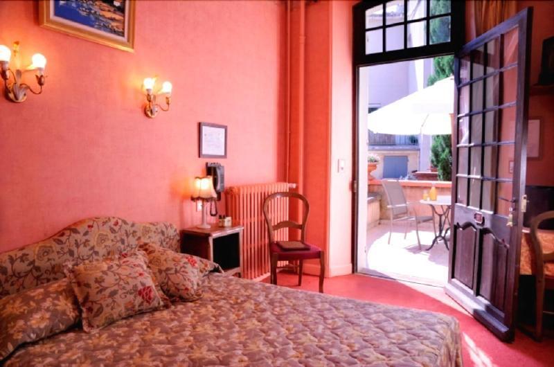Hotel Du Fiacre Carpentras Dış mekan fotoğraf