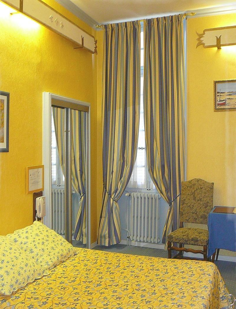 Hotel Du Fiacre Carpentras Dış mekan fotoğraf