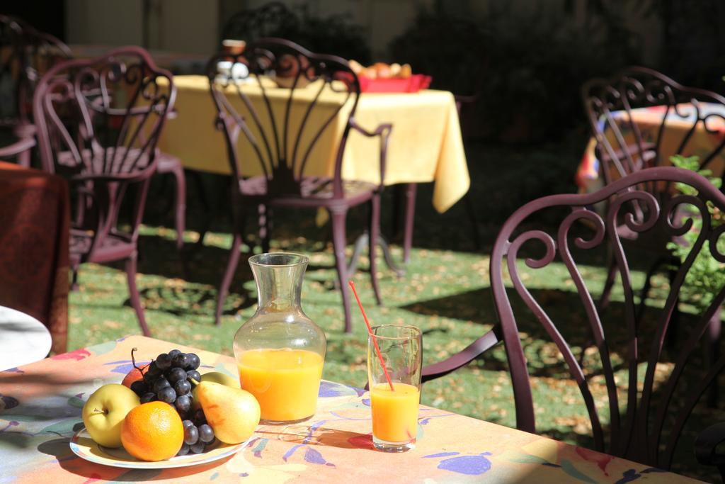 Hotel Du Fiacre Carpentras Dış mekan fotoğraf