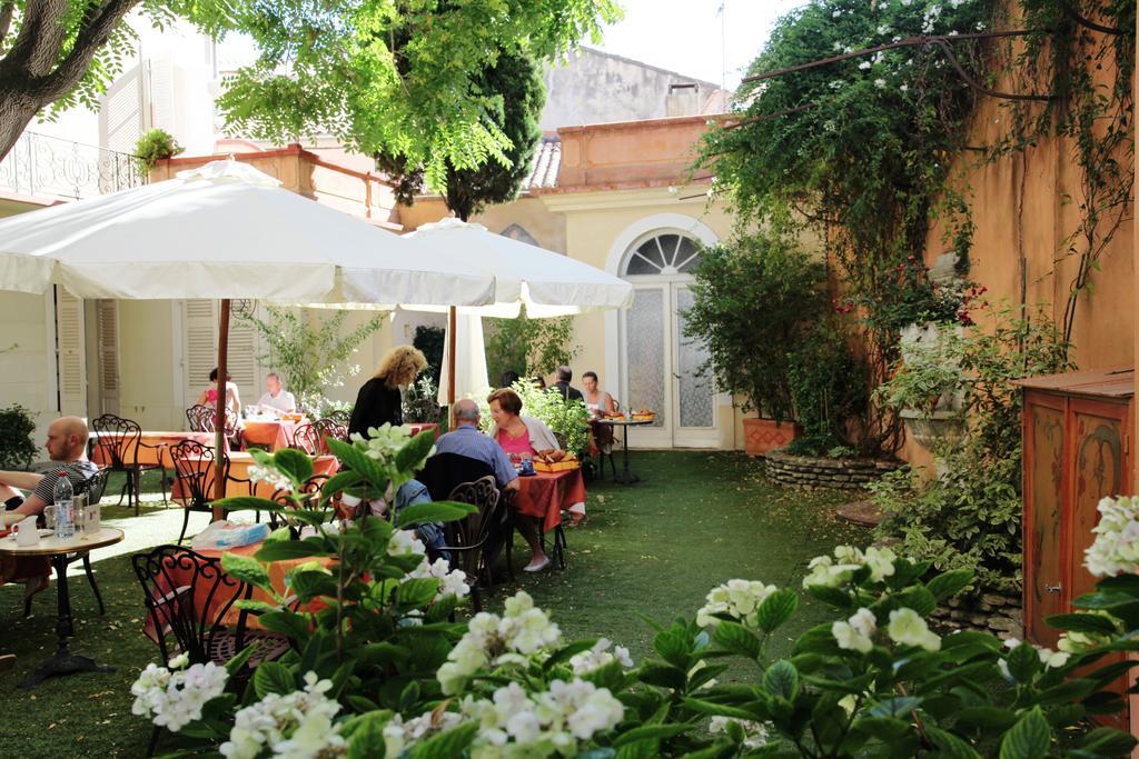 Hotel Du Fiacre Carpentras Dış mekan fotoğraf