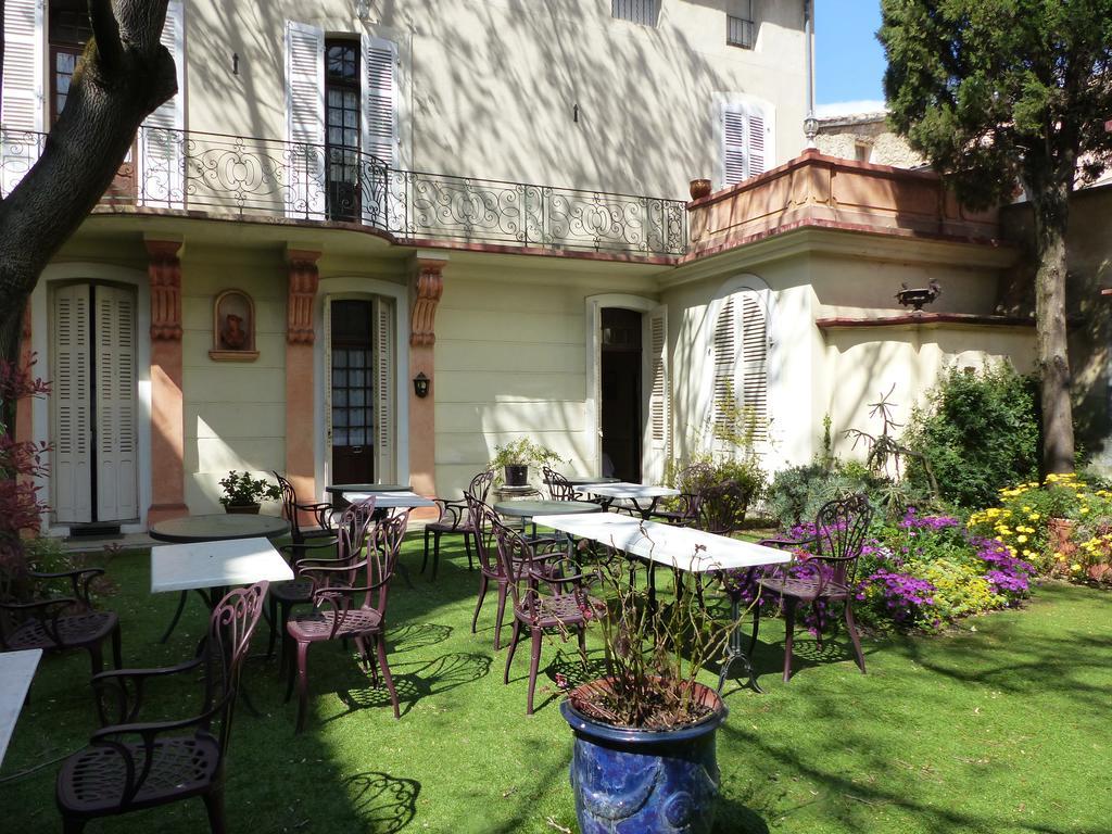 Hotel Du Fiacre Carpentras Dış mekan fotoğraf