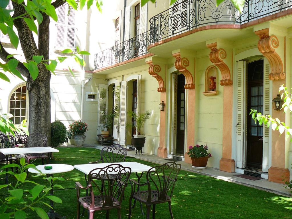 Hotel Du Fiacre Carpentras Dış mekan fotoğraf